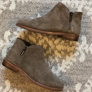 Sole Society So-Bevlyn Tan booties - Size 6